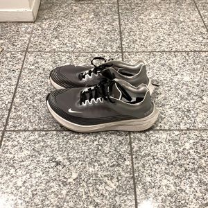 Nike zoom fly sp men's running shoes size 8.5